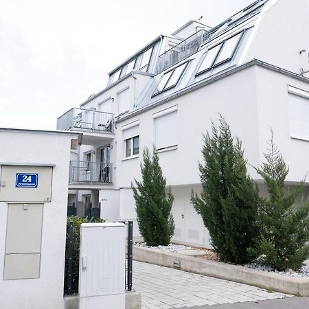 Modern Apartment With Tiny Garden Near City Center ウィーン エクステリア 写真