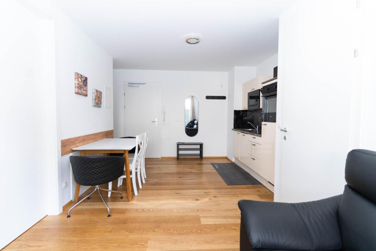 Modern Apartment With Tiny Garden Near City Center ウィーン エクステリア 写真