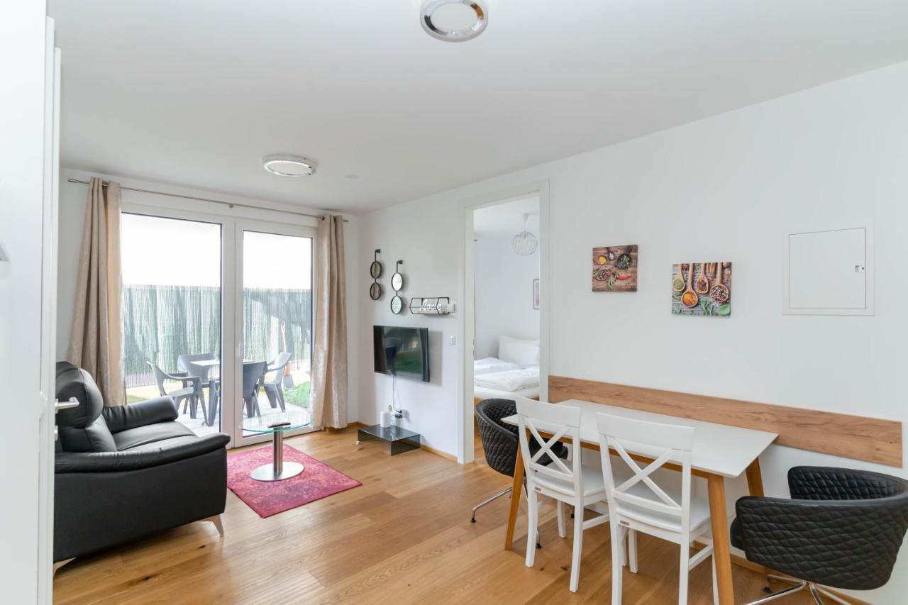 Modern Apartment With Tiny Garden Near City Center ウィーン エクステリア 写真
