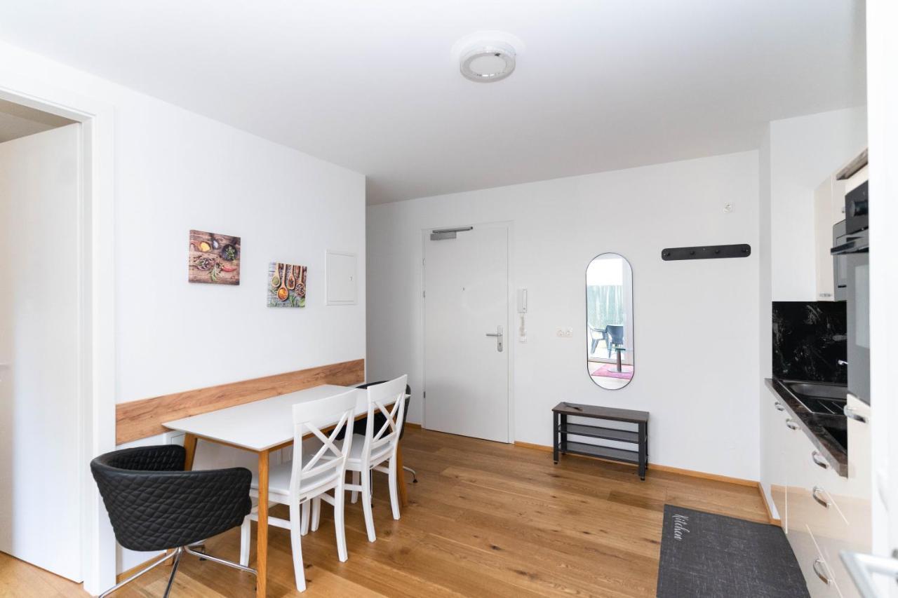 Modern Apartment With Tiny Garden Near City Center ウィーン エクステリア 写真