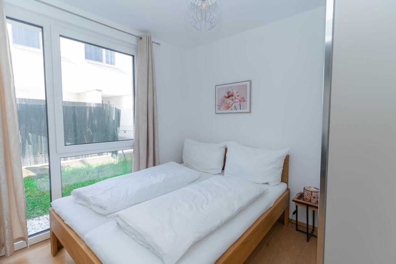Modern Apartment With Tiny Garden Near City Center ウィーン エクステリア 写真