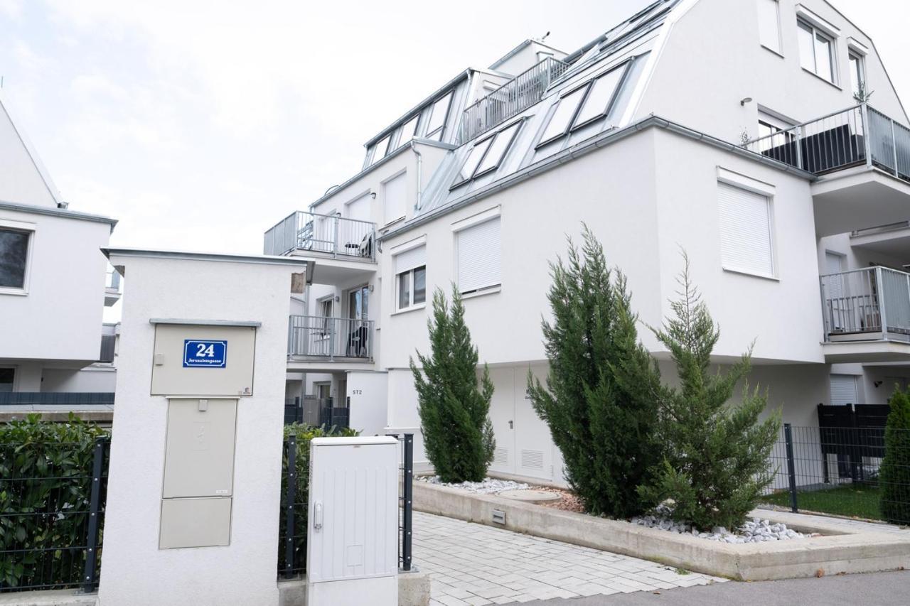 Modern Apartment With Tiny Garden Near City Center ウィーン エクステリア 写真
