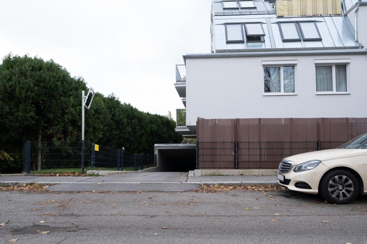 Modern Apartment With Tiny Garden Near City Center ウィーン エクステリア 写真